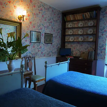 Arco Dei Tolomei B&B 로마