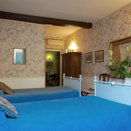 Arco Dei Tolomei B&B 로마