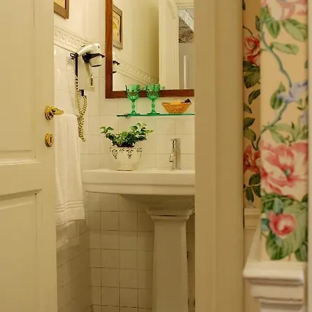 Arco Dei Tolomei B&B 로마