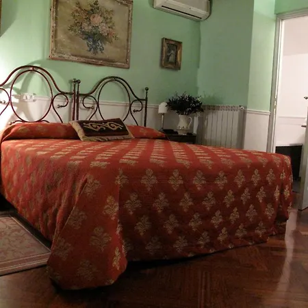 Bed & Breakfast Arco Dei Tolomei 2*